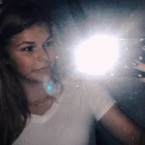 Meet your Posher, Brooke